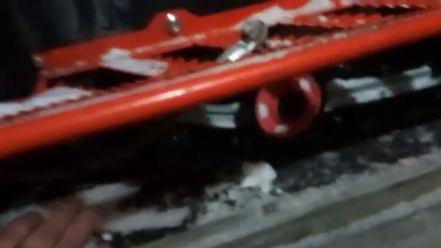 Снегоход Ирбис Тунгус... Скребки для наста. смотреть онлайн