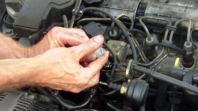 Imprimación de una bomba diesel sin pera de cebado ni auto-purgado sistema смотреть онлайн