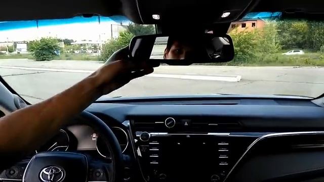 Toyota Camry 2018 – уже не та, но ещё Toyota! смотреть онлайн