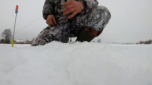 Раздача ЩУКИ на ЖЕРЛИЦЫ на новом МЕСТЕ!?Как найти щуку на не знакомом водоеме!Рыбалка просто сказка смотреть онлайн