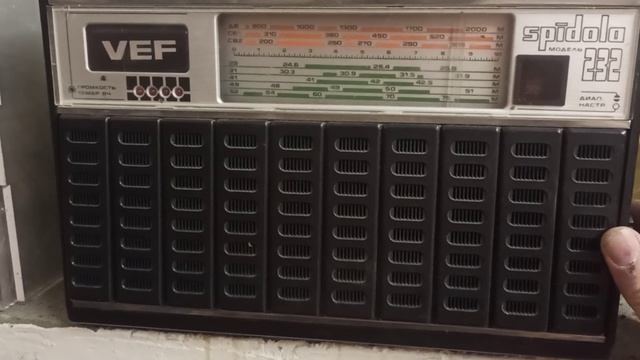 Вечерний радиоэфир на средних и длинных волнах в Спб, VEF Spidola 232 смотреть онлайн