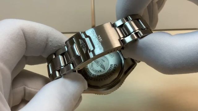 Оригинальные часы Breitling Hercules Chrono смотреть онлайн
