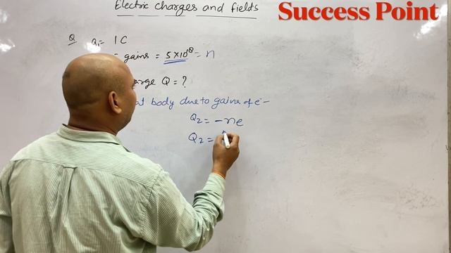An object has charge of 1 C and gains 5.0 × 10 18 electrons.The net charge on the object becomes смотреть онлайн