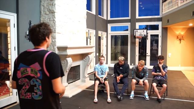Guess That YouTube Trivia Question, Win $1,000! - The Wall Challenge смотреть онлайн
