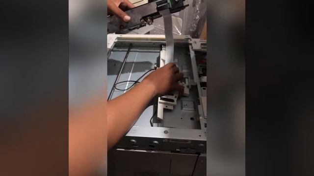 Cara Melepas dan Memasang Scanner iR 3235 Series смотреть онлайн