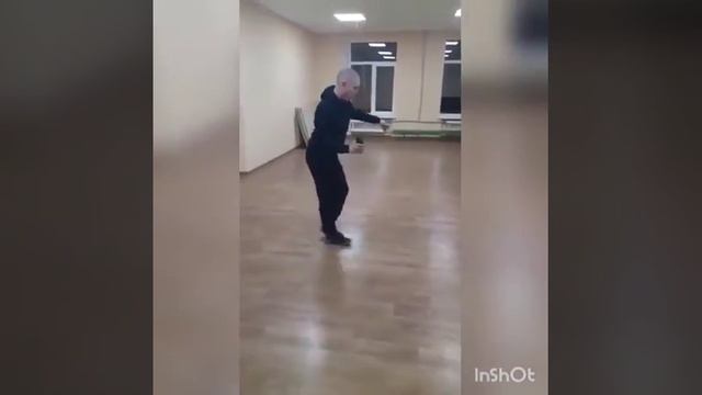 Вовчик учит танцы) Марьинка ДЮСШ. смотреть онлайн