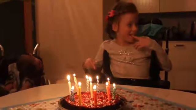 День рождения Тони смотреть онлайн