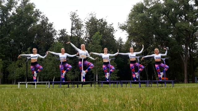 Jumping fitness Фитнес на мини батуте смотреть онлайн