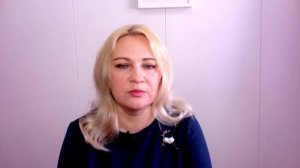 Александрит может быть не красным, а розово сиреневым в искусственном свете?