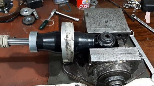 Ремонт Стоек ABC R230 SL55 AMG, обзор блока клапанов, порваный демфер пульсаций смотреть онлайн