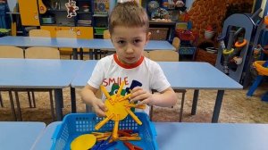 "Играем дома (игры для детей 3-4 лет)"