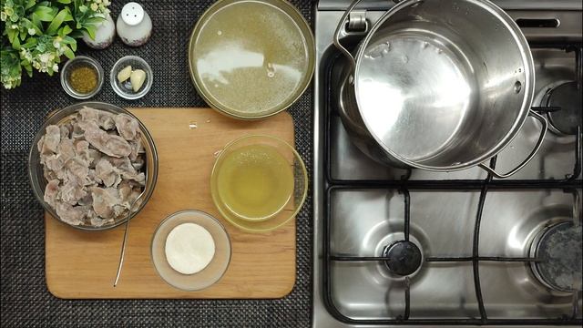 Закуска из куриных желудков, недорого и вкусно. Appetizer of chicken stomachs смотреть онлайн