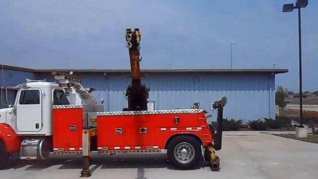 2007 Peterbilt 335 with Holmes 600R Rotator смотреть онлайн