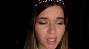 АСМР | ГРУБЫЙ МАКИЯЖ ОТ КОРОЛЕВЫ ШКОЛЫ |