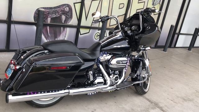 EDDIE’S 2017 HARLEY ROAD GLIDE / SONY XAV-AX7000 DIAMOND AUDIO MO75T / MSPRO65 / MICRO4V2 / MS69CX смотреть онлайн
