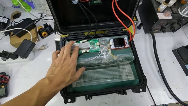 Краткий обзор сборки lifepo4 12в 105.3Ач для лодочного мотора смотреть онлайн