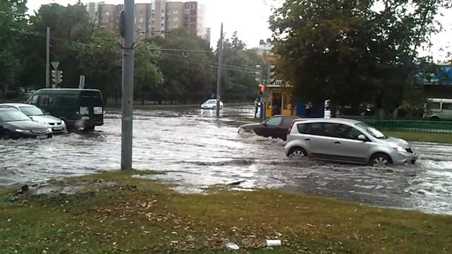 Потоп на перекрестке ул.Судакова и ул.Краснадонская смотреть онлайн
