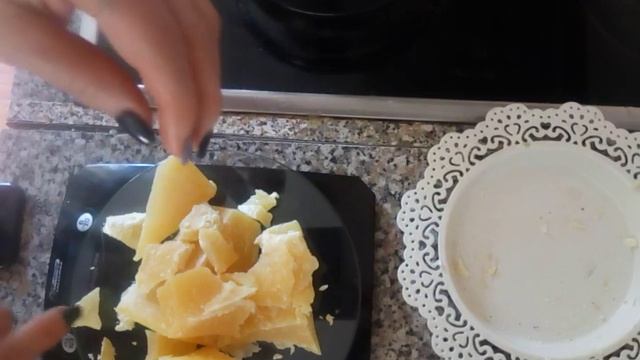 Метод топки воска на водяной бане для снятия испуга,нервных передтваний смотреть онлайн