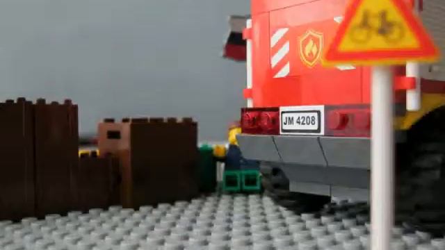 Копия видео Лего человек на дороге смотреть онлайн