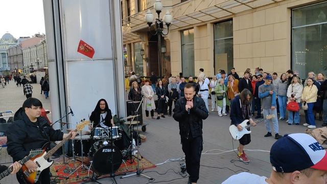 Уличные музыканты. Москва 2023. Арбат. Проклятый старый дом. смотреть онлайн