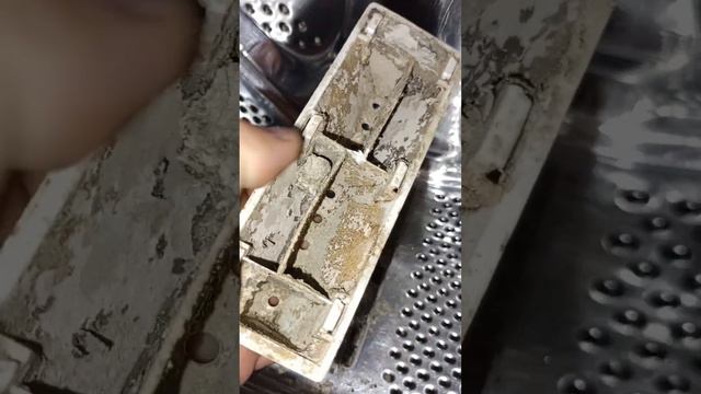 Неприятняй запах в машинке автомат!!! Что делать? смотреть онлайн
