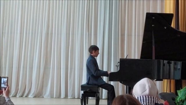 Рахманинов "Итальяснская полька", Гольденвейзер "Песня без слов". Исполняет Шеревенец Ростислав. смотреть онлайн