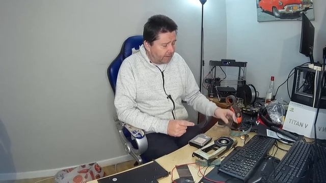 E2 - Nvidia Titan V cooler - Shockingly bad смотреть онлайн