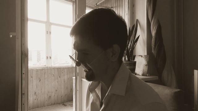 Прежде чем на тракторе разбиться - Борис Рыжий(читает Максим Коровкин) смотреть онлайн