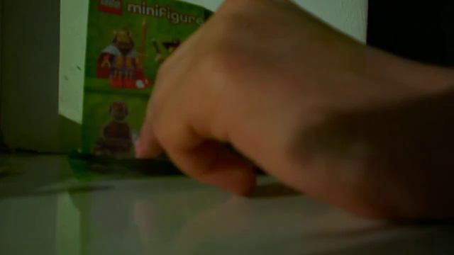 Обзор на мини-фигурку LEGO 13 серии. Укротитель змей. смотреть онлайн