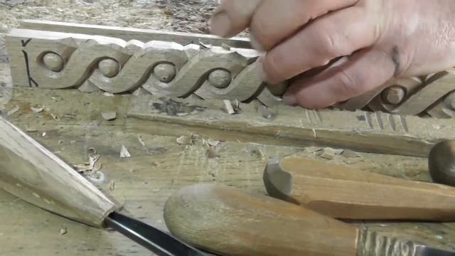 Резьба по дереву Дорезаем фриз для полки. смотреть онлайн