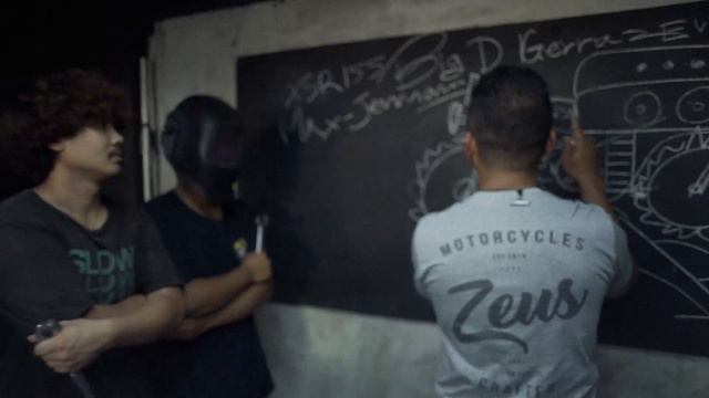 EP.00 "ดี เจอร์ราร์ด" x “ZEUS CUSTOM” | PANIC STATION! смотреть онлайн