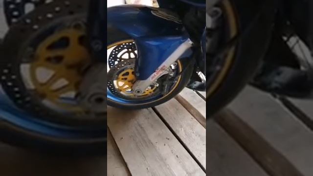 Как снять колесо на мотоцикле kavasaki zx9r смотреть онлайн