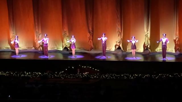Radio City Music Hall's Christmas Spectacular смотреть онлайн