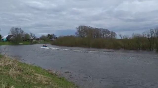 Казанка 5м4 и мотор тохатсу 50л.с.Скорость 50 км в час на 5000 оборотах смотреть онлайн