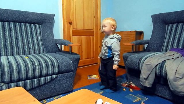 Что умеет делать ребёнок в два года. Милый малыш Ростислав! смотреть онлайн
