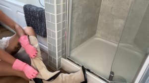 Cleaning The Bathroom - Clean With Me Scrubbing and Wiping - Housewife Chores