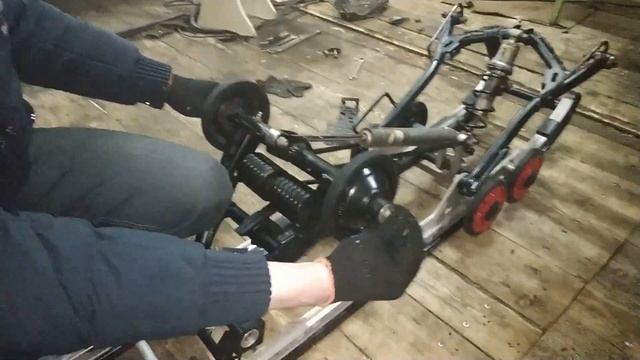 Замена гусеницы,замена подшипников ведущего вала Ski Doo