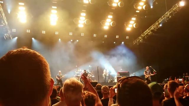 Samuel L Jackson Ezekiel 25:17 And Hanna Jane-Hootie & The Blowfish-August 30th, 2019 смотреть онлайн