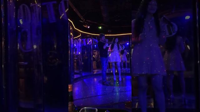 Beauty And The Beast w/ Singer Camila..🇵🇭 смотреть онлайн