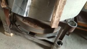 Мельница с каменными жерновами. Краткий обзор.