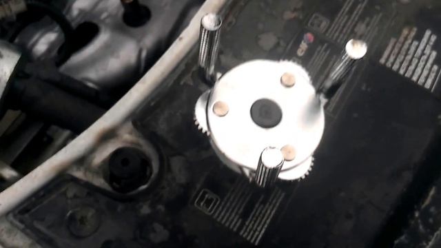 Замена масла и масляного  фильтра на Рено Логан 2 Мотор 1.6 (Renault Logan 2)( как поменять)???XXX