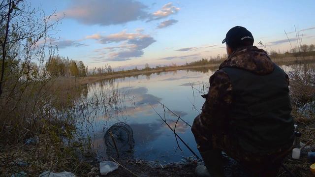 Погоня за карасём. Поплавочная рыбалка. смотреть онлайн