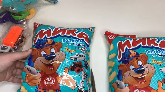 РАСПАКОВКА ПАЛОЧЕК С СЮРПРИЗОМ!!! МИКА - ЛУЧШИЕ ПОДАРКИ!!! смотреть онлайн