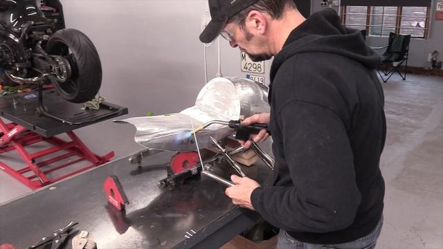 Delboy's Garage, Hayabusa 45, "Brazing Sheet Aluminium" ! смотреть онлайн
