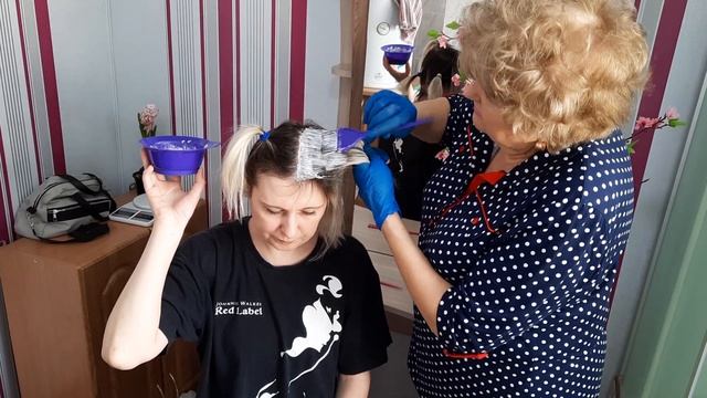 Осветление волос в домашних условиях/Осветление БЕЗ ЖЕЛТИЗНЫ/Тонирование?♀️✂ смотреть онлайн