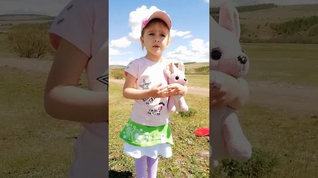 А. Барто "Уехали" читает Устинова Софья, 4 года 3 июня 2020 г. смотреть онлайн