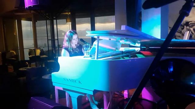 Осенний поцелуй.Мирослава Терещук Шентюрк(Mira Şentürk) смотреть онлайн