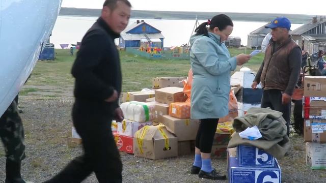 02 Разгрузка вертолёта в Варнеке 3 смотреть онлайн