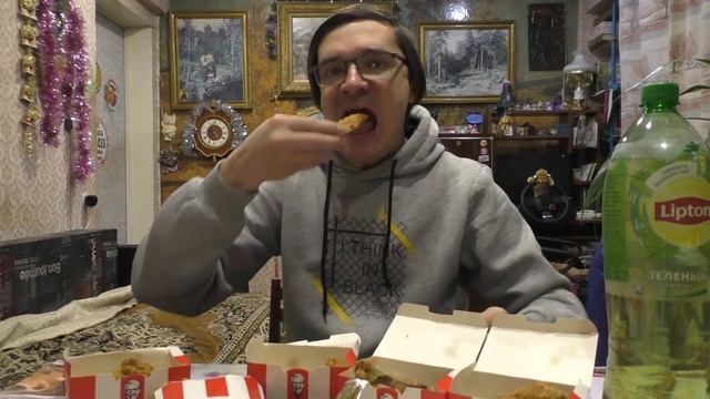 ОБЖОР. ДУЭТ БАСКЕТ ИЗ KFC ЗА 279 РУБЛЕЙ. ПОЧЕМУ МАЛО ВИДЕО? ПРО МУКБАНГЕРОВ. СПАСИБО ВСЕМ!) смотреть онлайн
