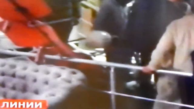 Украина.Донецк.Прокуратура.Флаг России. смотреть онлайн